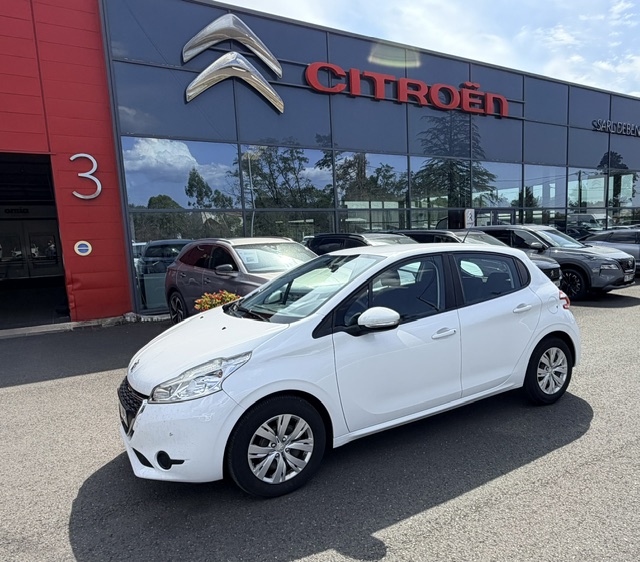 PEUGEOT
208 PEUGEOT 208 1.0L 68 CV ACTIVE 5 PORTES PEUGEOT
208 PEUGEOT 208 1.0L 68 CV ACTIVE 5 PORTES
