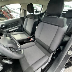 CITROËN
NOUVEL C 3 CITROEN C3 III phase 2 1.2 PURETECH 83 FEEL PACK CITROËN
NOUVEL C 3 CITROEN C3 III phase 2 1.2 PURETECH 83 FEEL PACK