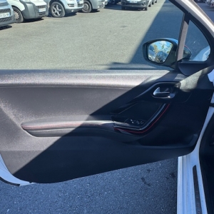 PEUGEOT 208 PEUGEOT 208 1.6 THP 208 S&S GTI 3P