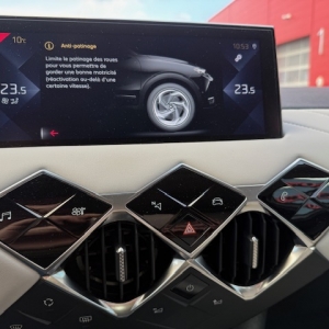 CITROËN
DS3 CROSSBACK DS 3 CROSSBACK 1.2 PURETECH 130 7CV GRAND CHIC AUTOMATIQUE CITROËN
DS3 CROSSBACK DS 3 CROSSBACK 1.2 PURETECH 130 7CV GRAND CHIC AUTOMATIQUE