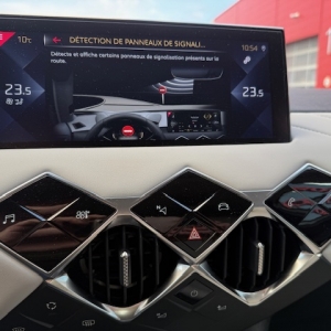 CITROËN
DS3 CROSSBACK DS 3 CROSSBACK 1.2 PURETECH 130 7CV GRAND CHIC AUTOMATIQUE CITROËN
DS3 CROSSBACK DS 3 CROSSBACK 1.2 PURETECH 130 7CV GRAND CHIC AUTOMATIQUE