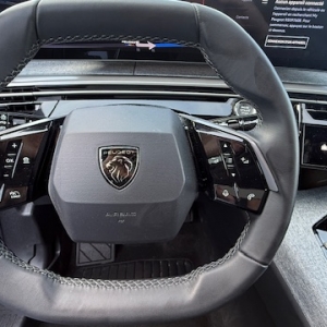 PEUGEOT NEW 3008 PEUGEOT 3008 III 1.2 HYBRID 136 ALLURE E-DCS6