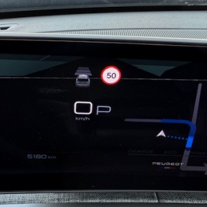 PEUGEOT NEW 3008 PEUGEOT 3008 III 1.2 HYBRID 136 ALLURE E-DCS6