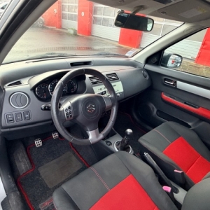 SUZUKI SWIFT SPORT SUZUKI SWIFT 1.6L 125 CV SPORT SUZUKI SWIFT SPORT SUZUKI SWIFT 1.6L 125 CV SPORT