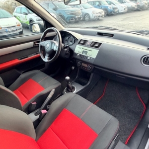 SUZUKI SWIFT SPORT SUZUKI SWIFT 1.6L 125 CV SPORT SUZUKI SWIFT SPORT SUZUKI SWIFT 1.6L 125 CV SPORT