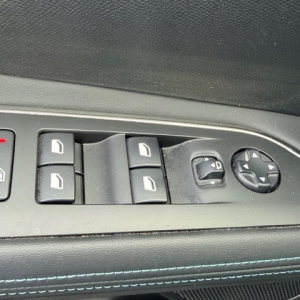 PEUGEOT NOUVEAU 3008 PEUGEOT 3008 II (2) 1.6 HYBRID 225 ALLURE PACK E-EAT8