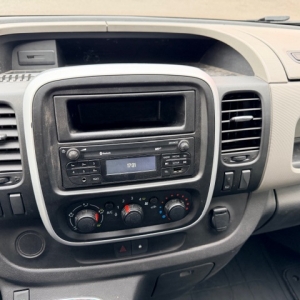 RENAULT TRAFIC TRAFIC III (2) FOURGON CONFORT L1H1 1200 DCI 95