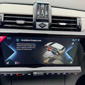 CITROËN
DS 7 CROSSBACK DS 7 CROSSBACK 1.6 E-TENSE 225 RIVOLI CITROËN
DS 7 CROSSBACK DS 7 CROSSBACK 1.6 E-TENSE 225 RIVOLI