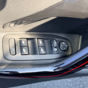 PEUGEOT 2008 PEUGEOT 2008 HDI 100 CV GT LINE