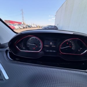 PEUGEOT 2008 PEUGEOT 2008 HDI 100 CV GT LINE