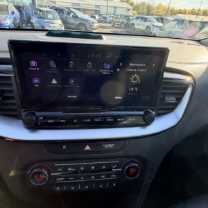 KIA XCEED  KIA XCEED (2) 1.6 GDI HYBRIDE RECHARGEABLE 141 PREMIUM DCT6