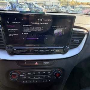 KIA XCEED  KIA XCEED (2) 1.6 GDI HYBRIDE RECHARGEABLE 141 PREMIUM DCT6