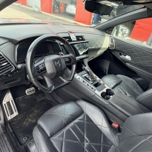 CITROËN
DS 7 CROSSBACK DS7 CROSSBACK 2.0L BLUEHDI 180 CV GRAND CHIC EAT8 CITROËN
DS 7 CROSSBACK DS7 CROSSBACK 2.0L BLUEHDI 180 CV GRAND CHIC EAT8
