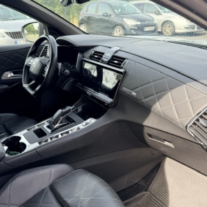 CITROËN
DS 7 CROSSBACK DS7 CROSSBACK 2.0L BLUEHDI 180 CV GRAND CHIC EAT8 CITROËN
DS 7 CROSSBACK DS7 CROSSBACK 2.0L BLUEHDI 180 CV GRAND CHIC EAT8