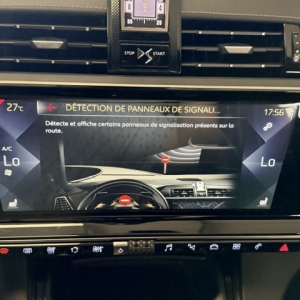 CITROËN
DS 7 CROSSBACK DS7 CROSSBACK 2.0L BLUEHDI 180 CV GRAND CHIC EAT8 CITROËN
DS 7 CROSSBACK DS7 CROSSBACK 2.0L BLUEHDI 180 CV GRAND CHIC EAT8