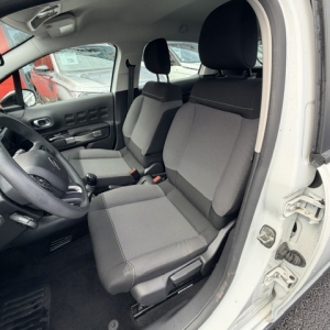CITROËN
NOUVEL C 3 CITROEN C3 III (2) 1.2 PURETECH 83 S&S FEEL BUSINESS CITROËN
NOUVEL C 3 CITROEN C3 III (2) 1.2 PURETECH 83 S&S FEEL BUSINESS
