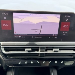 CITROËN
C5 AIRCROSS CITROEN C5 AIRCROSS II 1.5 HDI 130 SHINE EAT8 CITROËN
C5 AIRCROSS CITROEN C5 AIRCROSS II 1.5 HDI 130 SHINE EAT8