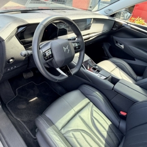 CITROËN
DS4 DS 4 II 1.6 HYBRIDE E-TENSE 225 RIVOLI AUTO CITROËN
DS4 DS 4 II 1.6 HYBRIDE E-TENSE 225 RIVOLI AUTO