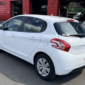 PEUGEOT
208 PEUGEOT 208 1.0L 68 CV ACTIVE 5 PORTES PEUGEOT
208 PEUGEOT 208 1.0L 68 CV ACTIVE 5 PORTES