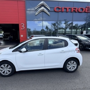 PEUGEOT
208 PEUGEOT 208 1.0L 68 CV ACTIVE 5 PORTES PEUGEOT
208 PEUGEOT 208 1.0L 68 CV ACTIVE 5 PORTES