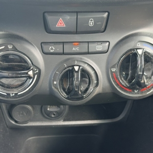 PEUGEOT
208 PEUGEOT 208 1.0L 68 CV ACTIVE 5 PORTES PEUGEOT
208 PEUGEOT 208 1.0L 68 CV ACTIVE 5 PORTES